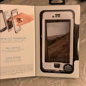 iPhone life proof case